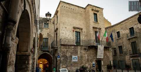 Foto, dipinti, libri e cimeli: alla scoperta del Museo Civico, l dove si racconta la storia di Bari 